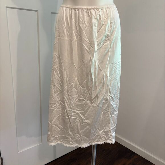 Vintage Maidenform Size Large White Neutral Lightweight Slip Skirt - Picture 1 of 6